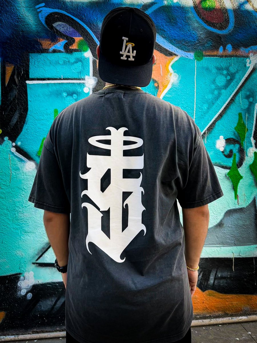 homiemvson's tweet photo. Anyone looking for an opportunity to model streetwear in LA, please reach out! 🙏🏼 these are some of our latest pieces. 

All designs are inspired by the role that the latino/chicano culture plays in shaping the city of Los Angeles

See more at https://t.co/0dpzLYajzT thank you! https://t.co/W2oInSPLS4