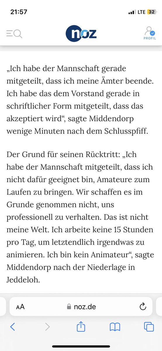 Wie? Ernst Middendorp ist gar nicht der lustige Kult-Trainer, sondern ein absolut lächerlicher Clown? Das kommt wirklich überraschend #SVM