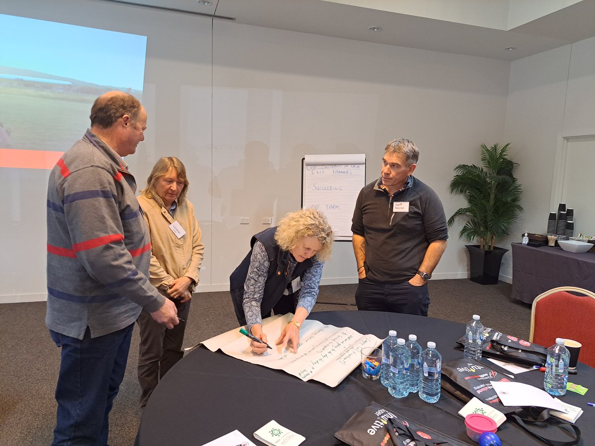 SQLandscapes's tweet photo. 👨🌾👩🌾 // Relationships Lead Lorinda Otto recently had the incredible opportunity to attend the highly acclaimed Succession Planning for Farming Families event in #Roma. #FutureGenerations #SuccessionPlanning #DAFqld #Landcare #MentalHealth #TRACC #UniSQ @unisqaus @DAFQld https://t.co/1SPLsFVESC