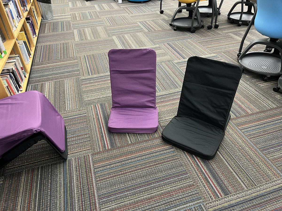 OverIntheLib's tweet image. Students are loving our new flexible seating in the library! Come try one out! #backjackchairs