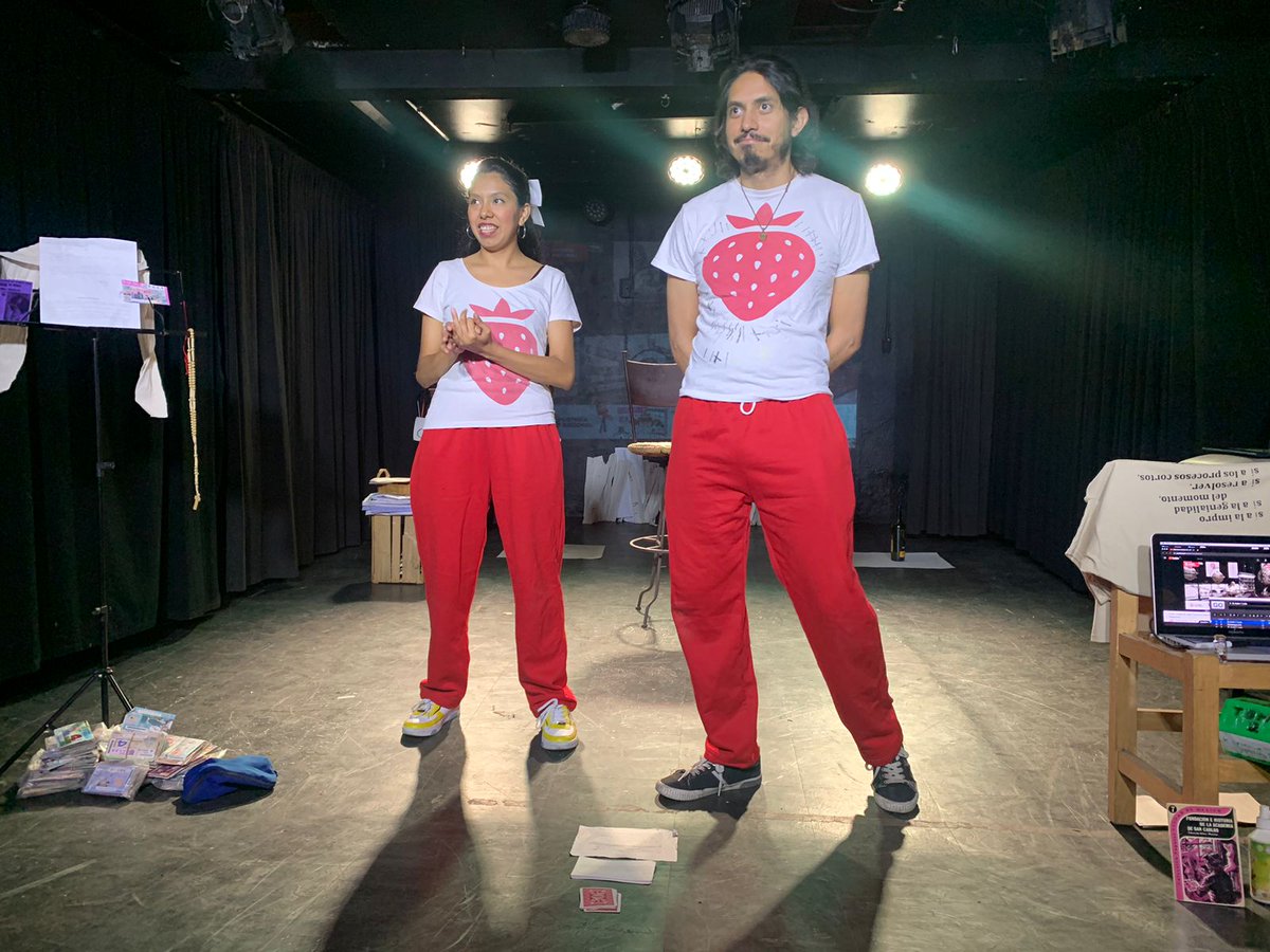 laBvaleria's tweet image. Nos hicieron una foto muy bonita en la función de #SorteoLocal 
Nuestra siguiente función es el 27 de agosto en @el77cultural  
Gracias, ¡Ganamos reintegro!