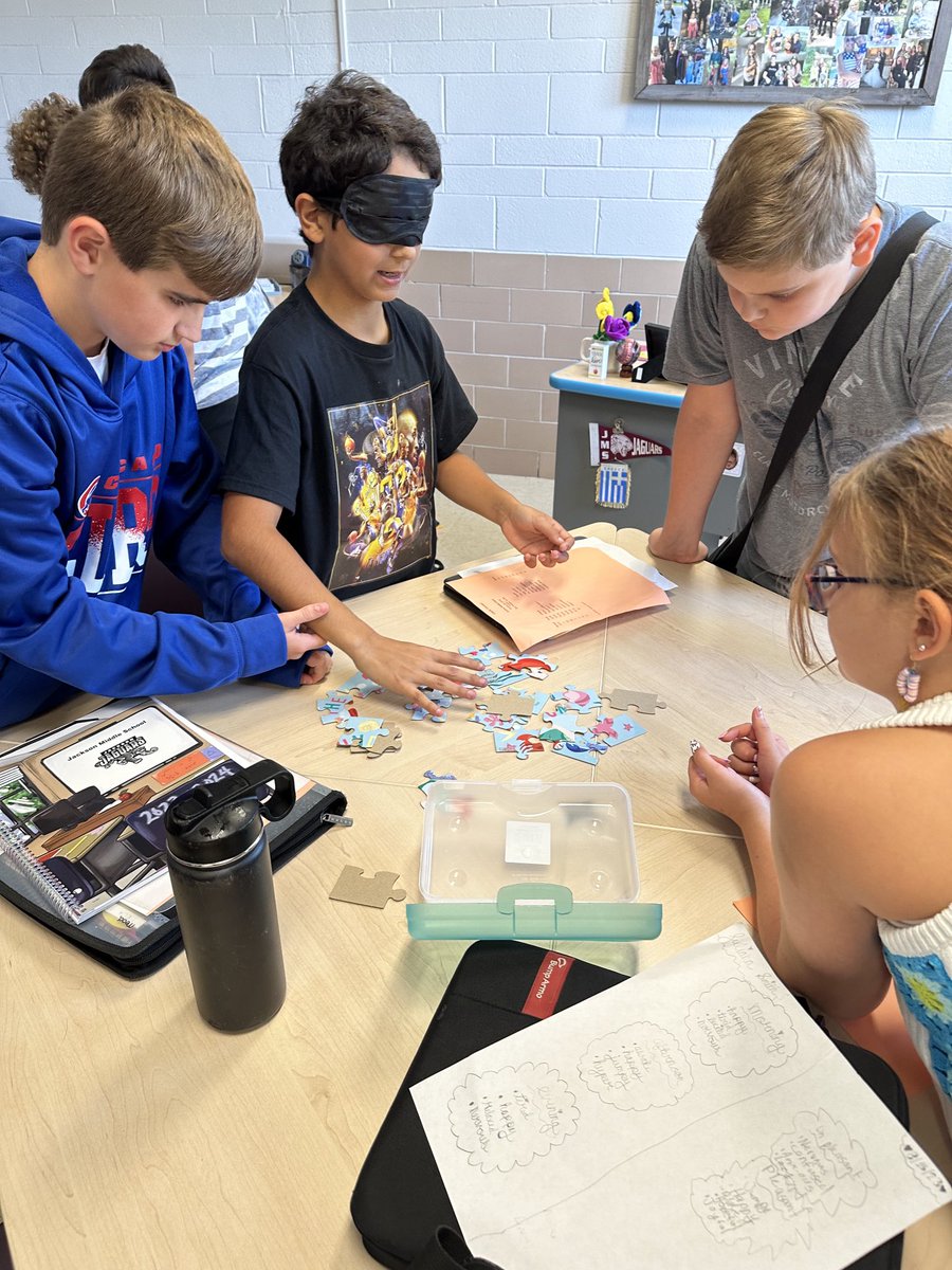 Mrs. Emerson tweet media