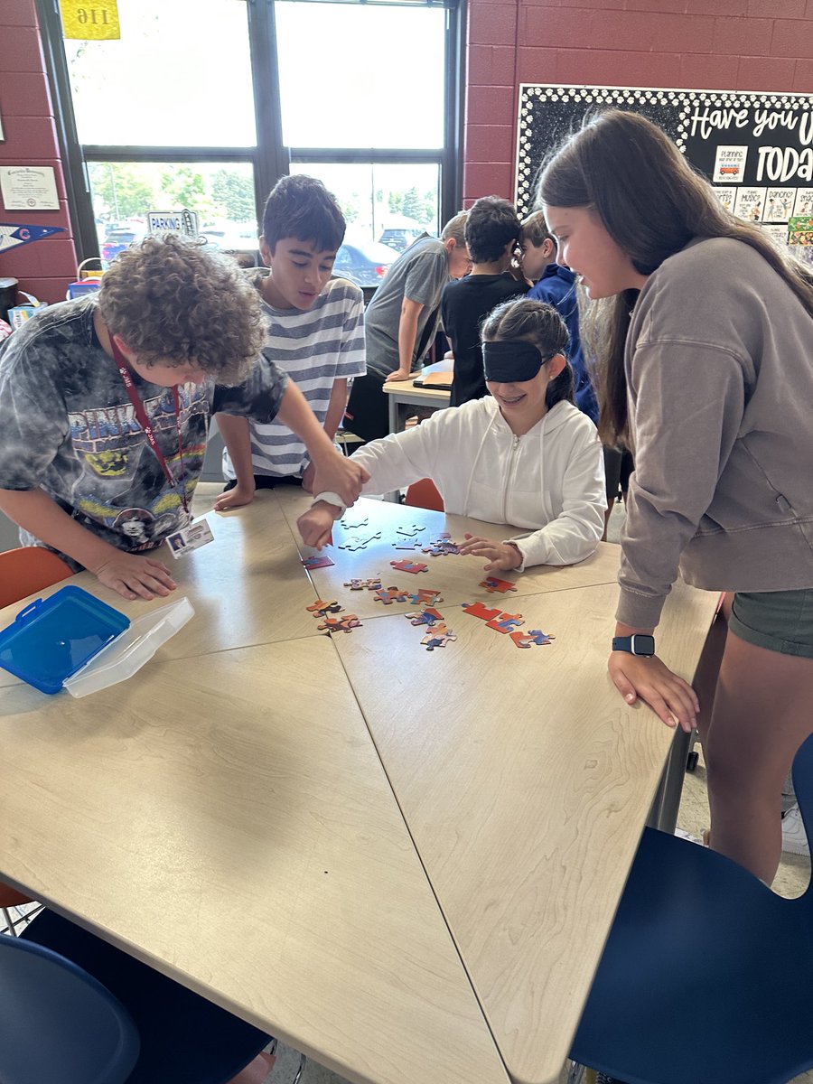 Mrs. Emerson tweet media