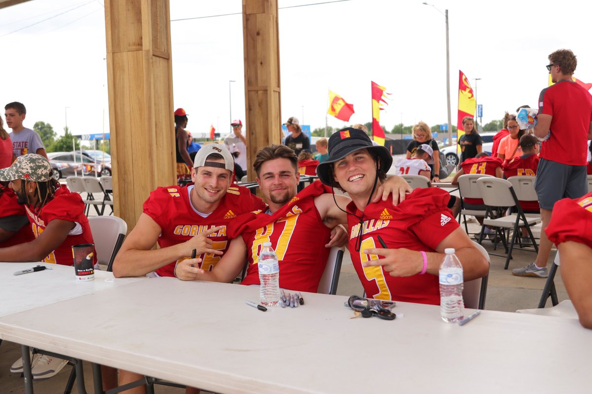 GorillasFB's tweet photo. Gorilla Nation we invite you to join us Saturday August 19th - 1pm @ Chatters!
Gorillas Football Pre-Season Tailgate
We look forward to seeing Gorilla Nation show out!
#PittState #GorillaNation #AllForwardAsOne https://t.co/XulNJZetde