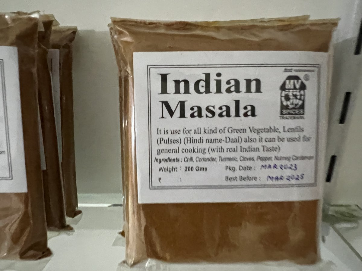 Mohanlal Verhomal, father of the Spice Girls of Rajasthan, revolutionized spice trade with a dedicated boutique Masala store. His pioneering efforts elevated global recognition of Rajasthan's aromatic treasures. 🌶️🌍 #SpiceRevolution #TheSpiceGirlsOfRajasthan