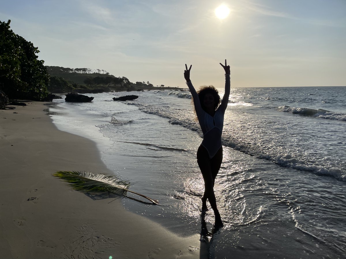 CLOintimo's tweet photo. Howβs your summer going? #cartegenacolombiasummerstyle #clointimo #clointimo #cartagena π¨π΄ #teamo ππβ€οΈ @perrzph @SorayaYd @makeupbypy @CLOstudio https://t.co/qWVL3evJL9