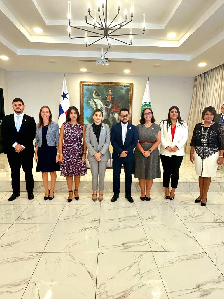 AmiciPty's tweet photo. #ActualidadConsular | El Cuerpo Consular acreditado en Panamá realizó la juramentación y toma de posesión de su nueva junta directiva del periodo 2023-2024. https://t.co/QcjHqis0u3