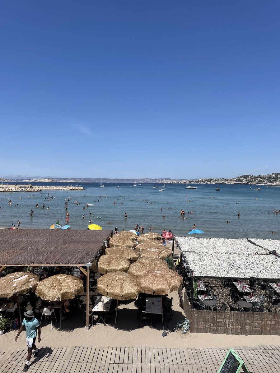 jtcoach9's tweet image. heureusement qu’il y a ça à Marseille pour essayer d’oublier le match d’hier ! #pointerouge #TeamOM #OMPANA