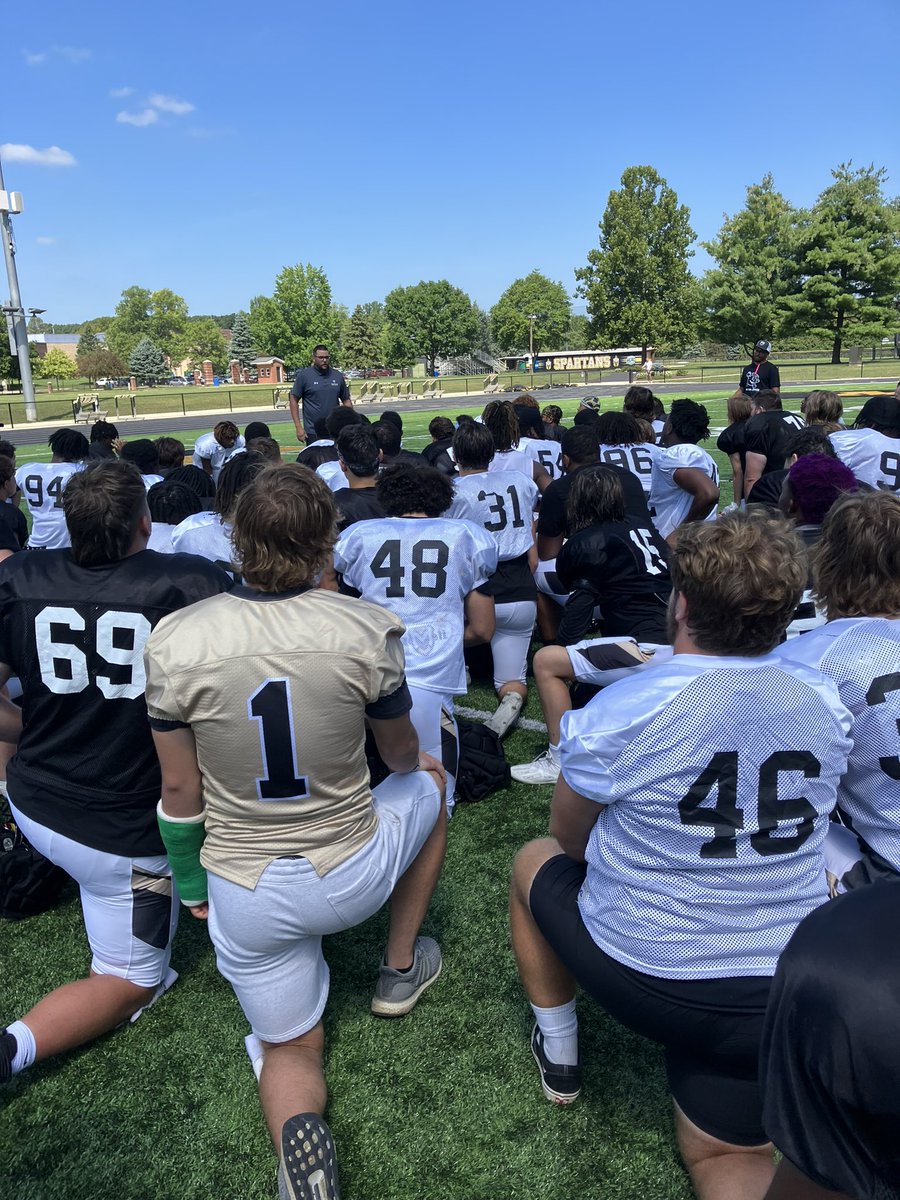 Day 7 of 2023 Fall Camp! Proud of these 3 for showcasing our Spartan Football Golden Rules! Thank you @CoachNateConley our Head Men’s Basketball Coach @Spartans_MBB for delivering a great message today! “Are you a 3:30 Guy or are you a Championship DUDE!” #BRINGTHEJUICE