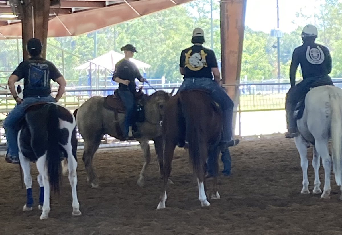 We hosted a multi agency mounted training today. Always good to see ladies participating in this training &amp; added bonus to see my good friend Officer House from <a href="/ConroePolice/">Conroe Police</a>. Glad to see you literally back in the saddle. 
<a href="/SheriffEd_HCSO/">Ed Gonzalez</a> 
@HCSO_ChiefLee <a href="/HCSOChiefTommyD/">Tommy Diaz</a>