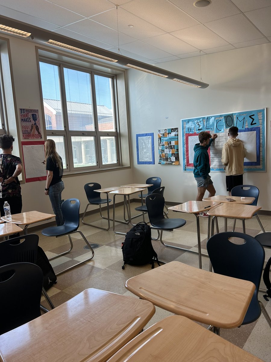 MariaKruger314's tweet photo. Happy first day back! I loved hearing student problem solving today  @TalawandaHS #EducateandPrepare #THSFamily https://t.co/H9dtOSvttf