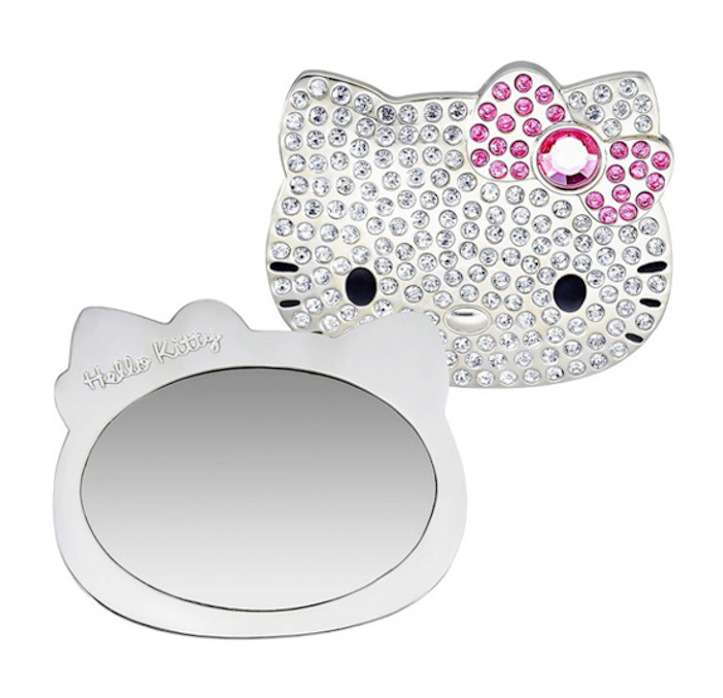 Ravenmet's tweet photo. Sephora X Hello Kitty collection (in 2011) https://t.co/ySPWUaYmaH