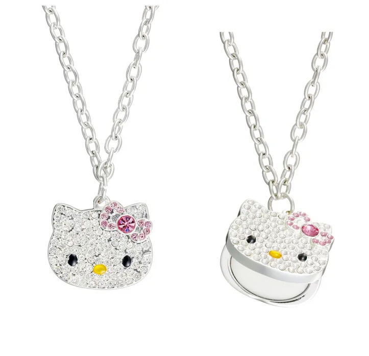 Ravenmet's tweet photo. Sephora X Hello Kitty collection (in 2011) https://t.co/ySPWUaYmaH