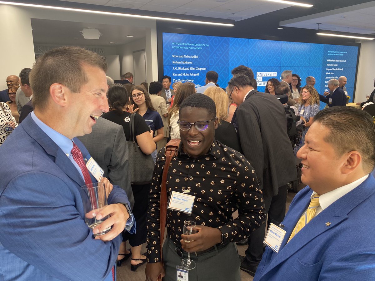 mbmoskowitz's tweet image. ❤️🎉🍾👏🏻 Hoooray for ⁦@UCBerkeley⁩ ⁦@GoldmanSchool⁩ ⁦@UCAdvocacy⁩ @UCPrezDrake⁩ ⁦Grand Opening of the UC “Student and Policy Center”
in Sac w/⁦@EleniForCA⁩ ⁦@RogerNiello⁩ ⁦@LauraFriedmanCA⁩ ⁦@AsmLuzRivas⁩ #PublicEd #UC4CA #GoBears!