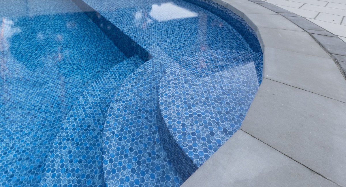 AHSpools's tweet photo. Our adept AHS team and exceptional design experts stand ready to transform your reveries into reality.⭐️
 Dial 647-923-71023 without delay and allow Action Home Services to earn your unwavering reliance for your upcoming pool project and any other home enhancements you desire! 🥰 https://t.co/SkLLM1j0Gl