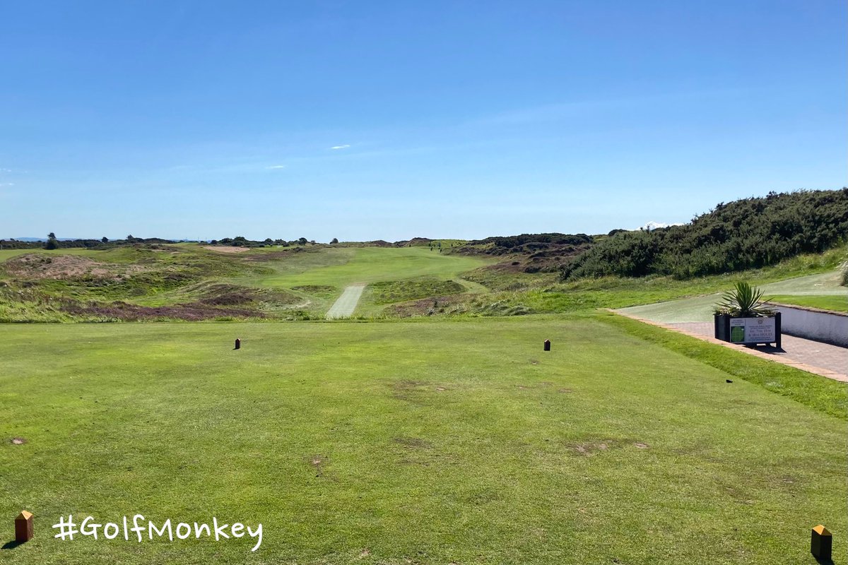 thegolfmonkey's tweet photo. Fab night βοΈ for a game on the old links of @sillothgolfclub β³οΈ Some actual summer weather!! #Golf #GolfMonkey #GolfTwitter #LinksGolf https://t.co/ZAt66LvBGC
