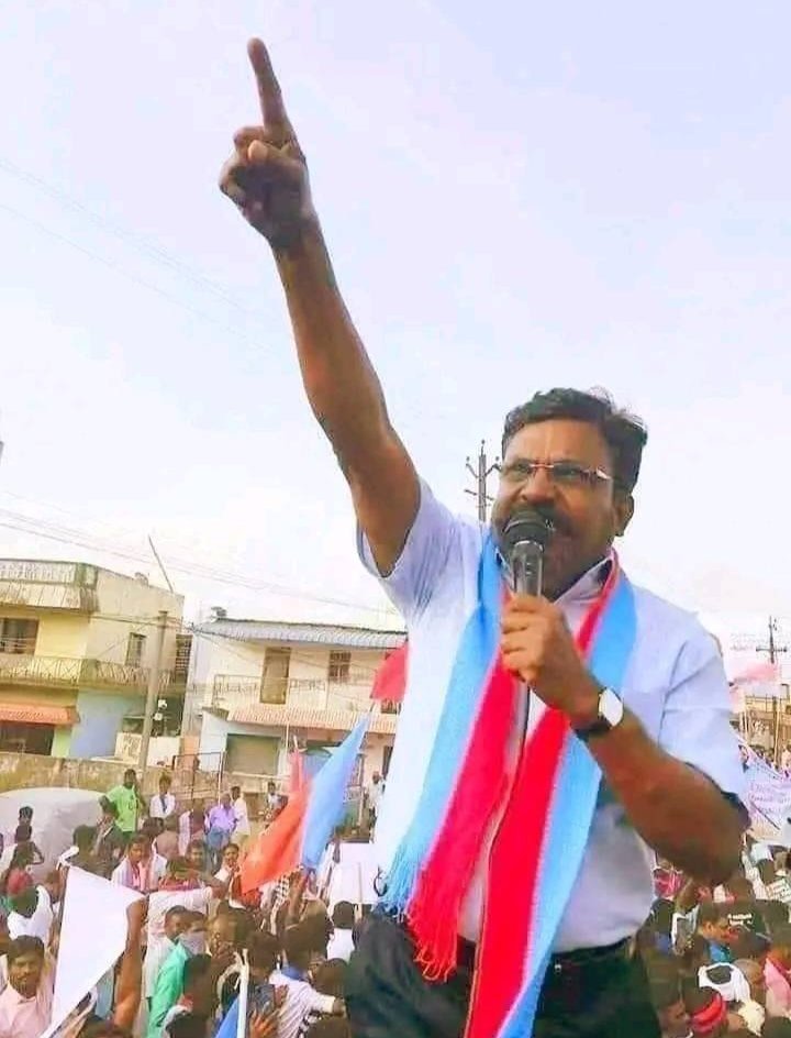 jkm_ravi's tweet photo. ⭕ அகவை 61
       காணும்...
⭕ #இரண்டாம்
      #புரட்சியாளர் 
      #முனைவர் 
      #டாக்டர் 
      #தொல்_திருமாவளவன் MP
     அவர்களுக்கு...
💙🚩 இனிய
           பிறந்தநாள்
           வாழ்த்துகள் 🎂🍣🍔🍞🍟🍧 https://t.co/USeWo5SYyD