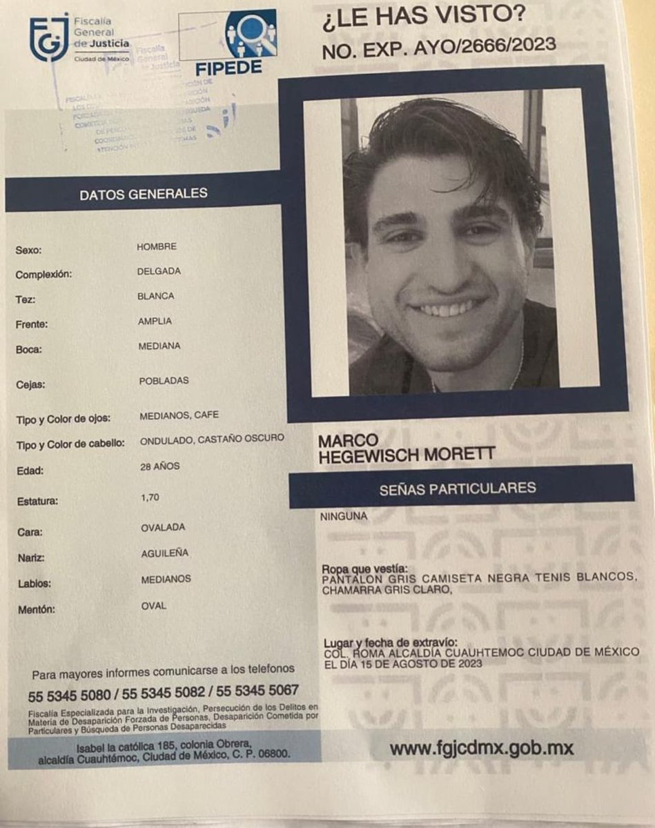 Corramos la voz para localizar a este joven, hijo de compañeros del medio teatral.