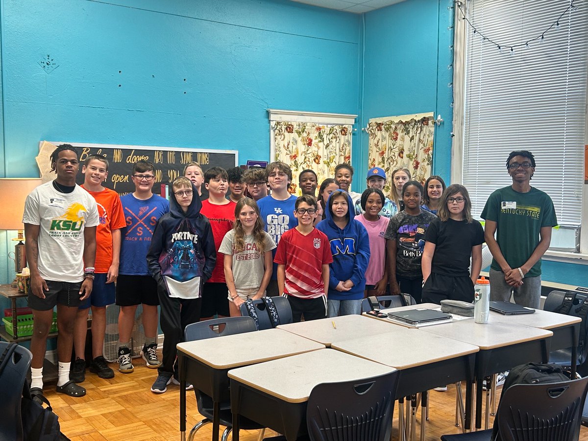 KYSUAthletics's tweet photo. Kentucky State Athletics Partners with Second Street School and Collins Lane Elementary for Community Service Event

#BredsInTheCommunity https://t.co/9w4mEEnLuP