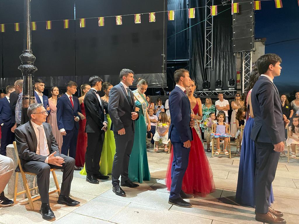 dipusalamanca's tweet photo. En 📍#Ledrada el pregón y la coronación de la reina y damas da el pistoletazo de salida al inicio de las fiestas de #sanroque ‼️🎉🎊 https://t.co/JD1vrsvqIa
