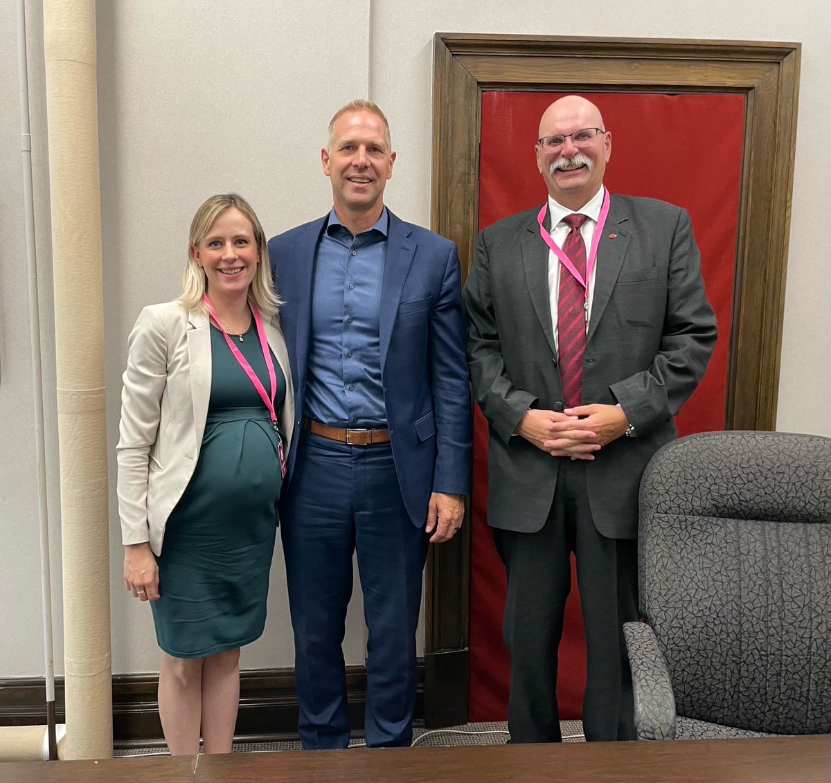 It was a pleasure meeting with AB's Minister of Affordability & Utilities @neudorf_ab today. #YEGmetro has significant cost-of-living advantages compared to other major Canadian cities, and Alberta also leads the country when it comes to investments in renewable energy. #ableg