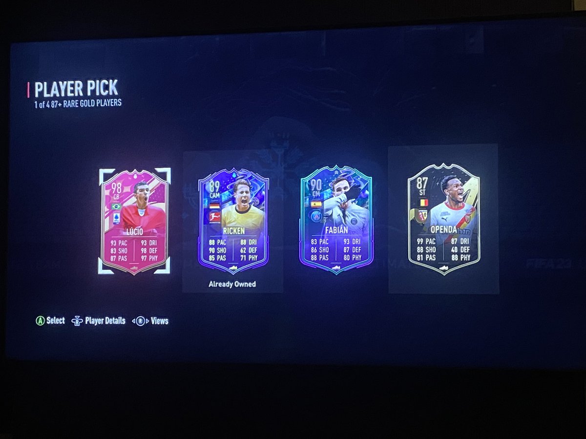 elrondgee's tweet photo. @FUT_Rory 😬😬 https://t.co/Qd6bnLZueY