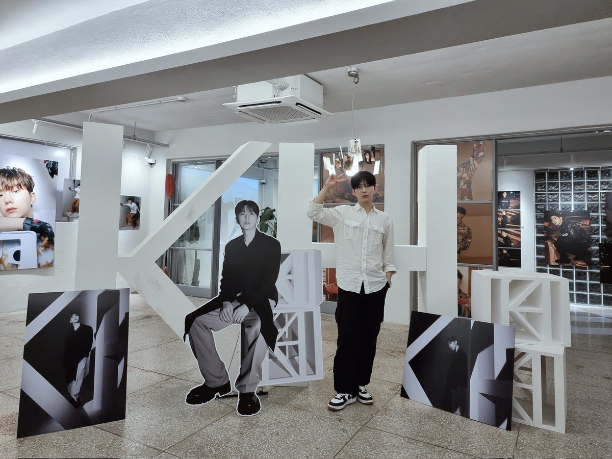 SweetKihyunBr's tweet photo. ~Twitter |💌| 16.08.2023
Muito obrigado por ter vindo, mesmo nesse curto período de tempo. Espero que esses momentos tenham sido bons!!! #KIHYUN
🌸
#KIHYUN #기현 #キヒョン
#MONSTAX #몬스타엑스
@OfficialMonstaX #MomentsofNovember https://t.co/GXIkHHE7Yz