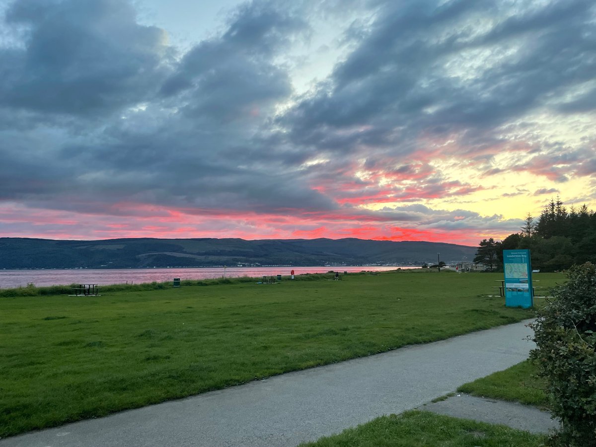M1SSes0's tweet photo. #ClydeSunset https://t.co/jWuUhmNtG6