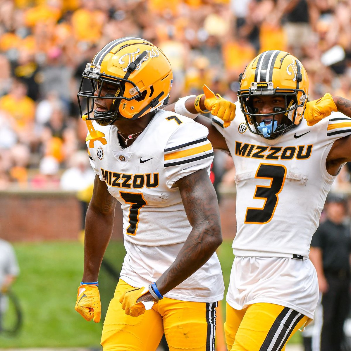 After a conversation with @CoachDjSmith, I’m blessed to receive an offer from the University of Missouri! @MizzouFootball @CJheinz34 @MaureyBland6 @ICCPFootball @MDohertyICCP @MattBowen41