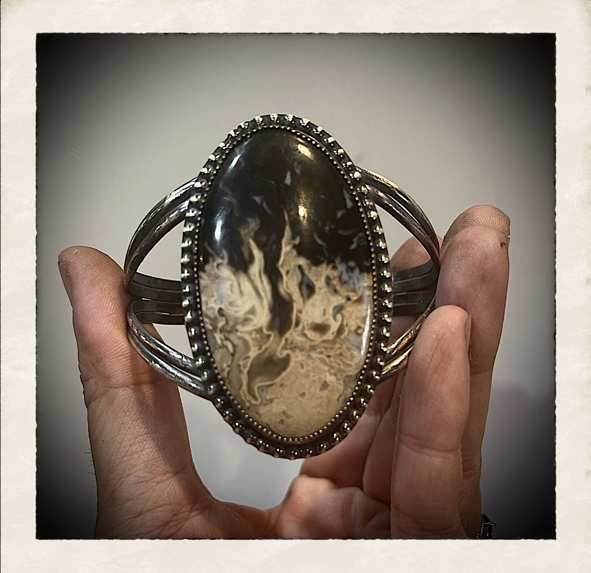 Jen3nfer's tweet photo. 1/3 ✨ #palmroot #fossil #wip https://t.co/L5dxVXX7GA