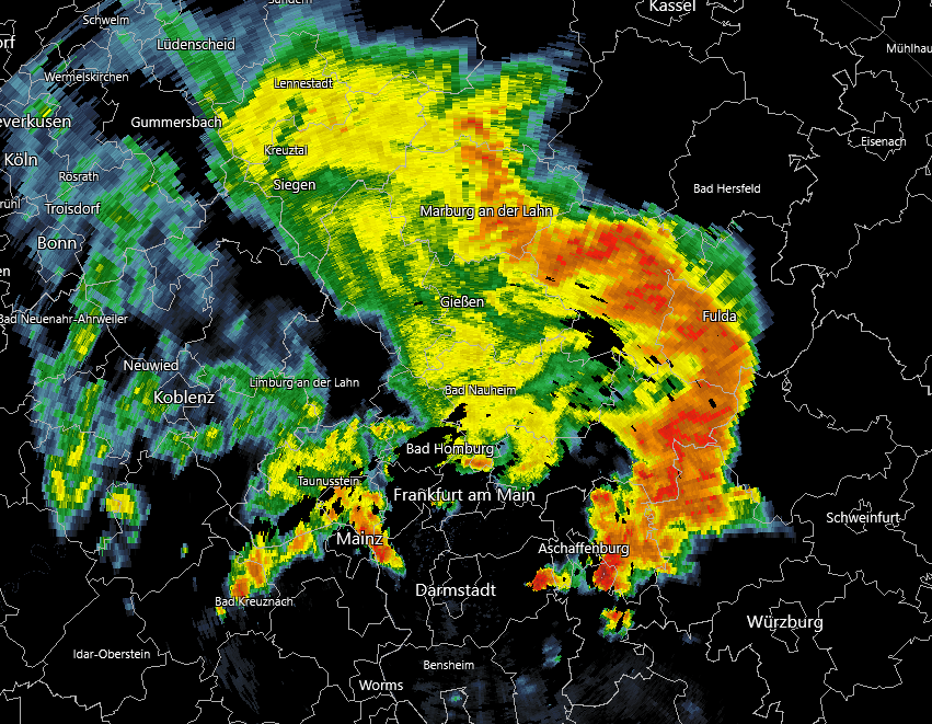 GerWeather's tweet image. A large #bowecho is in progress over central Germany, severe winds and flash flooding have already occured and are likely to occur as this progresses into the overnight hours! #EUwx #uwde