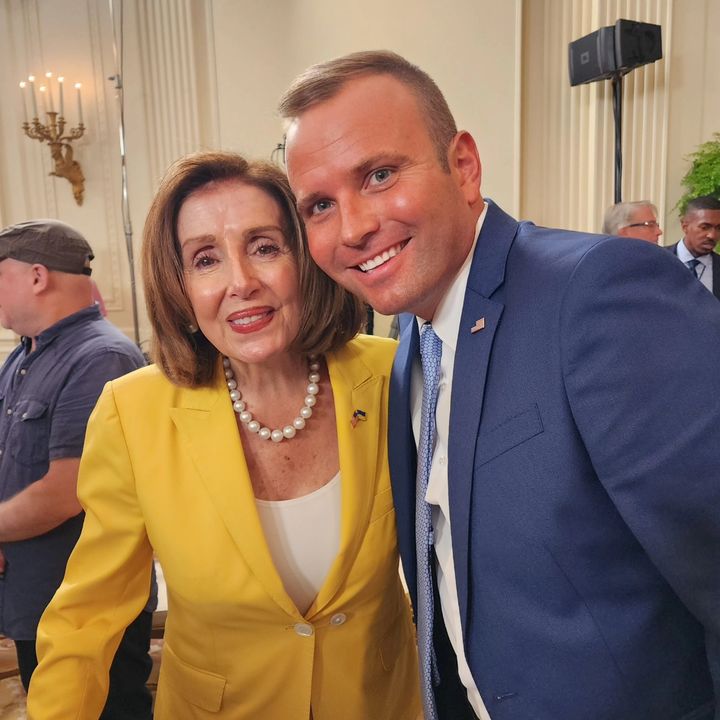 Man! It's always great to see the best Speaker of our lifetime, Nancy Pelosi! She, President Biden, and Chuck made a great team and accomplished so much! 🤜