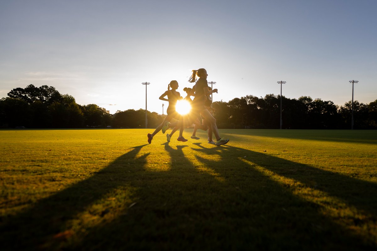 AuburnTFXC's tweet photo. Early morning miles.☀️

Day 1 of practice in the books.

#WarEagle https://t.co/LohQl7dNL6