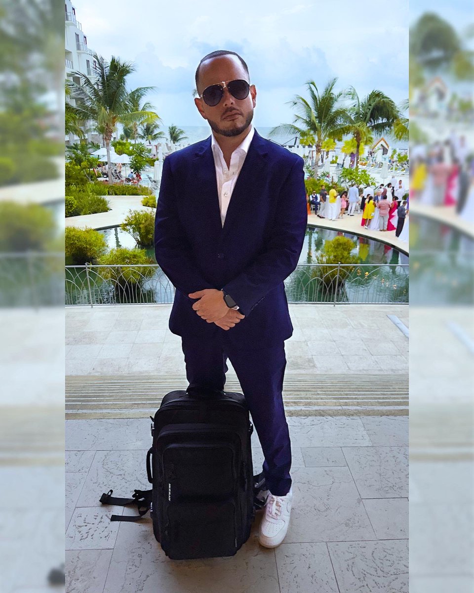 AYOREY1's tweet image. Kicked off the month DJ’ing in Mexico. Congratulations to the Riveras 💍 Back to Mexico 🇲🇽 in about 3 weeks… #DJ #AYOREY #Cancun #TravelDJ