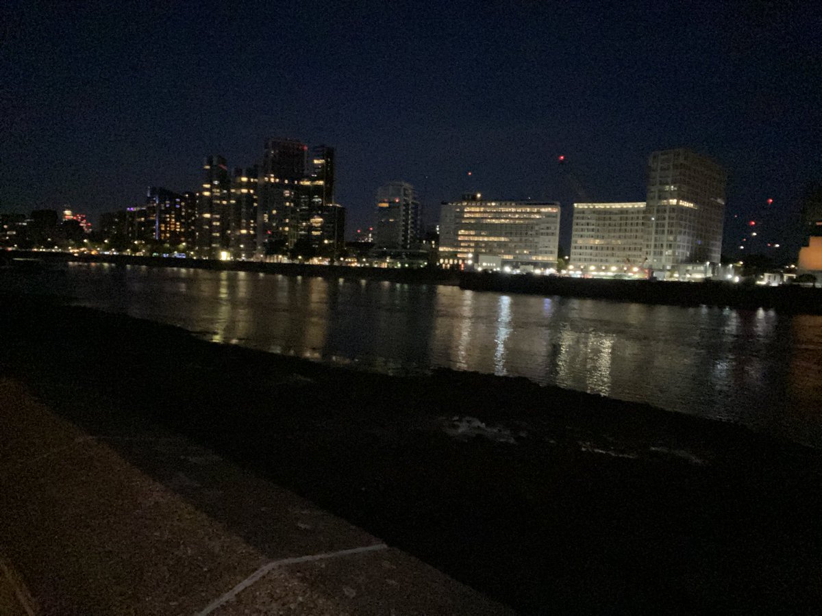 After a brain hurting day in the office, a late evening run along the river. Just what I needed, and it got rid of my headache!!

If you’re feeling crappy get out and do some phys, it’s great.