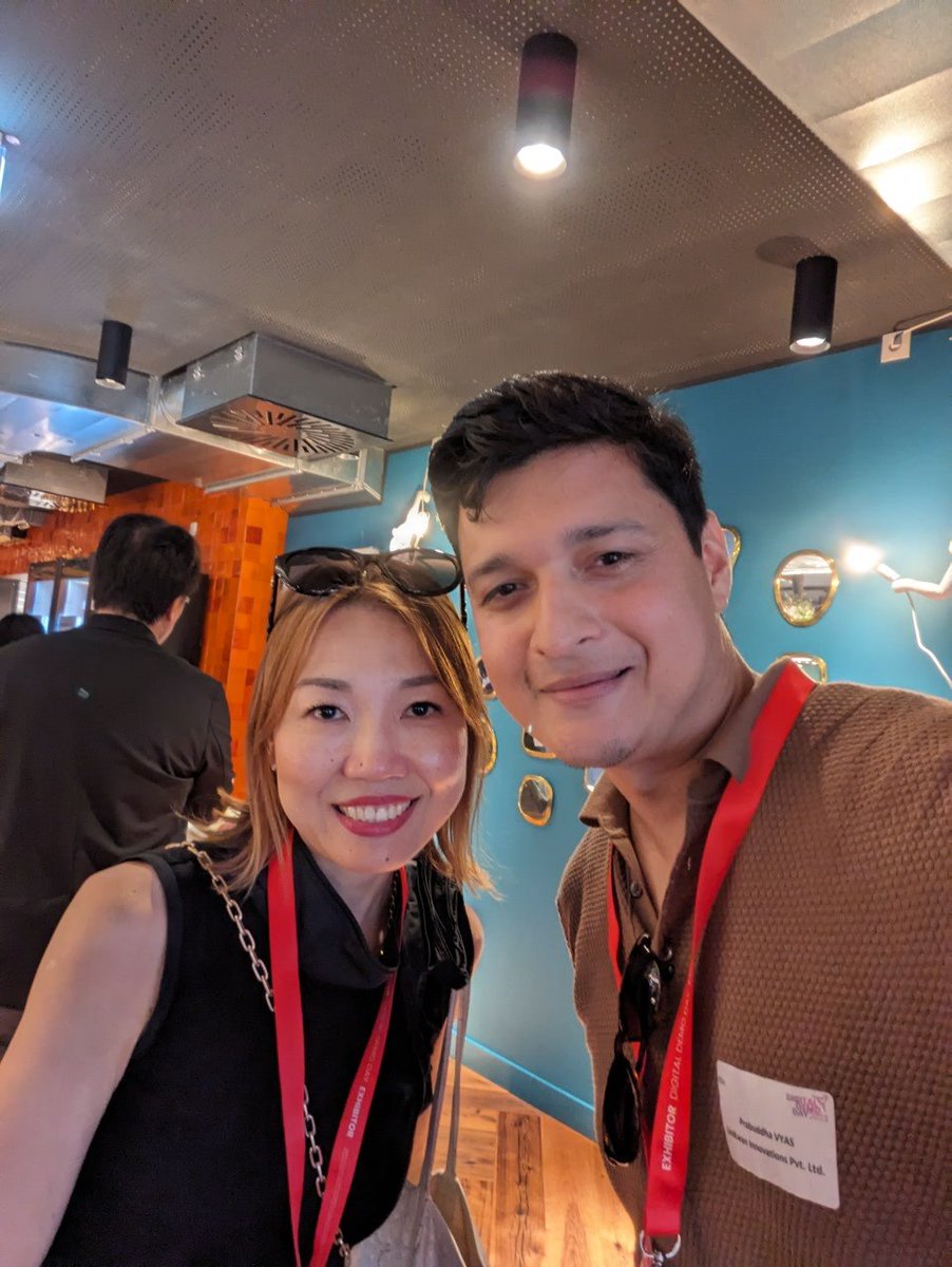 prabuddhavyas's tweet image. When out of the blue two ek-nokia meet in an absolutely different part of the world. It was wonderful meeting Chika Yamamoto from @hellocrossbie #ddd23 #dusseldorf #digitaldemoday