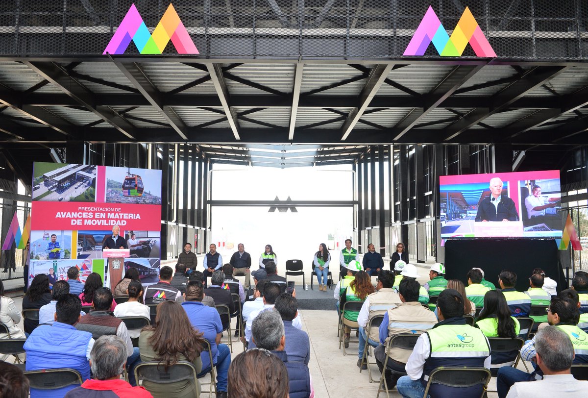 El Trolebús Chalco-Santa Martha cuenta con 13 estaciones y dos terminales, tiene una longitud de 18.5 kilómetros y reducirá los tiempos de traslado de 2 horas a 33 minutos.