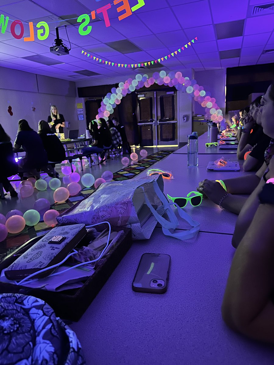 BSES_Eagles's tweet photo. Ready, Set, Let’s GLoW! What better way to kick off the Year of FUN than a GLOW meeting to share building updates followed by an Italian Ice Treat provided by a local business partner!? Making Connections and having FUN! #BSESaYearofFUNawaits #BeTheWildCard https://t.co/mDT7fhzY18