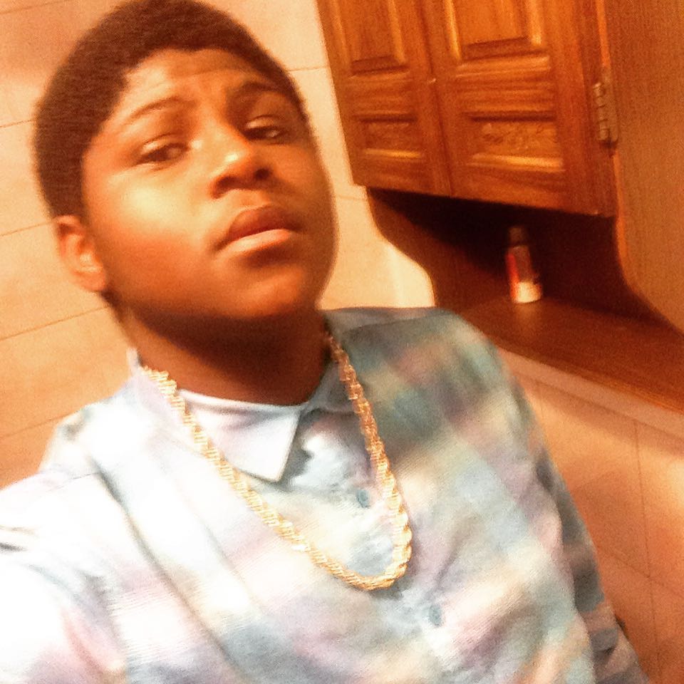 ObserverTerry's tweet image. Sarnia man, young Toronto duo swept up in Colborne Road raid that allegedly uncovered two loaded firearms and nearly 19 grams of fentanyl all out on bail tinyurl.com/33jx43cm