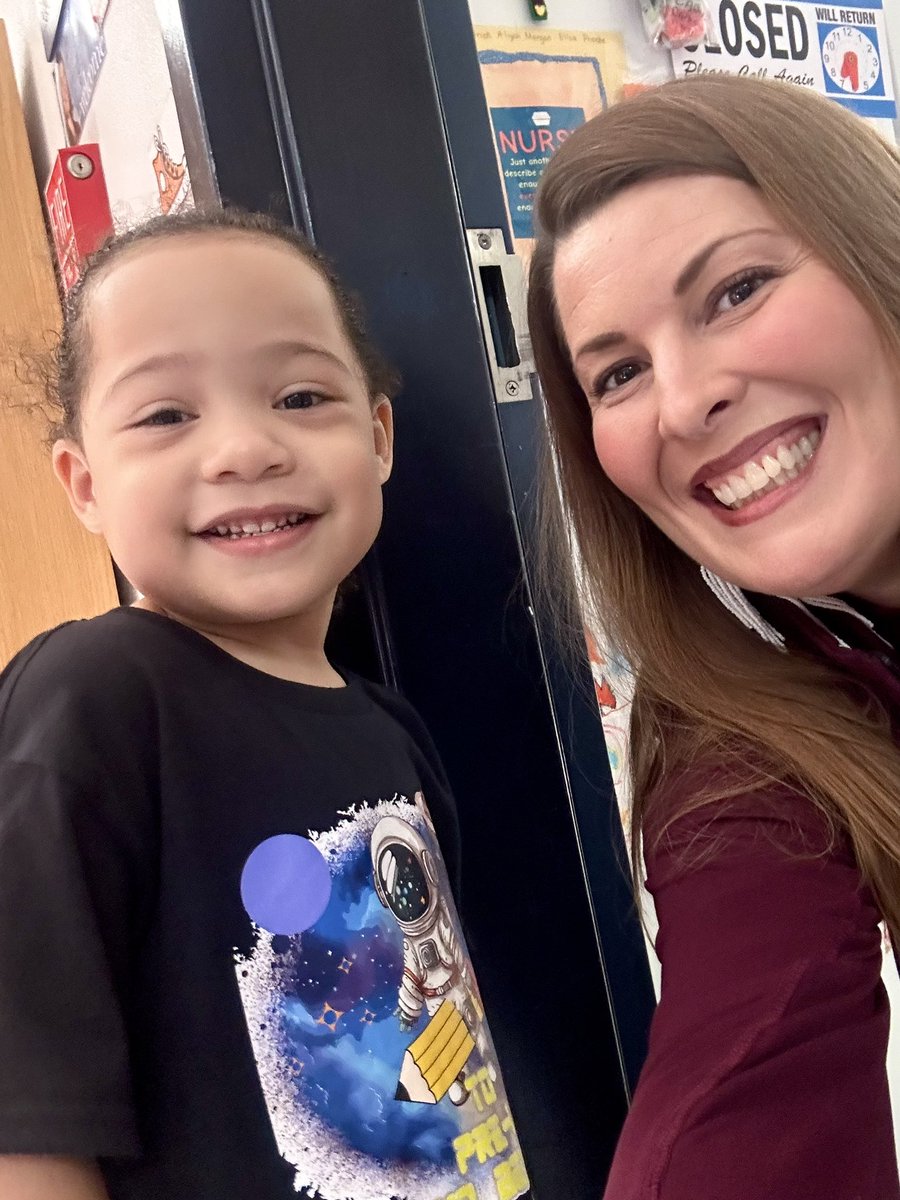 LauraBrast's tweet photo. First day of school 2023-2024 at Carver &amp; my 8th year as the Carver Nurse! 🩺🦁📚✏️  @LockhartISD @Carver_Cubs #FirstDayLISD  #ExpeditionExceLLence  #FirstDayofPreK #PreKNurse https://t.co/WeOkZT02Ro