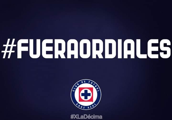 Memowho's tweet photo. @CHermosillo27 @CruzAzul @OmarRod71 @Zholyn75 #FueraOrdiales el peor directivo de la historia en Cruz Azul y el peor de la Liga MX. Se encargó de desmantelar al equipo campeón y undir en la mediocridad al equipo con refuerzos de medio pelo. https://t.co/mrF5CRBdyo