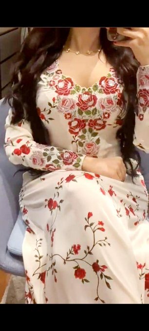 انا عمري ٤٢  حربيه مطلقه عندي اطفال من المدينه المنوره طولي1٥٢ ووزني 59 ناعمه وجميله والحمدلله ابغا زواج مسيار اربعيني ما يتعدا ال ٦٠ لكن مقتدر ومرتاح مادياً جداً ويحب السفر والوناسه ⁧#شرطي⁩ يكون من الرياض زواج مسيار
لتواصل بلخطابه واتس 0545798024