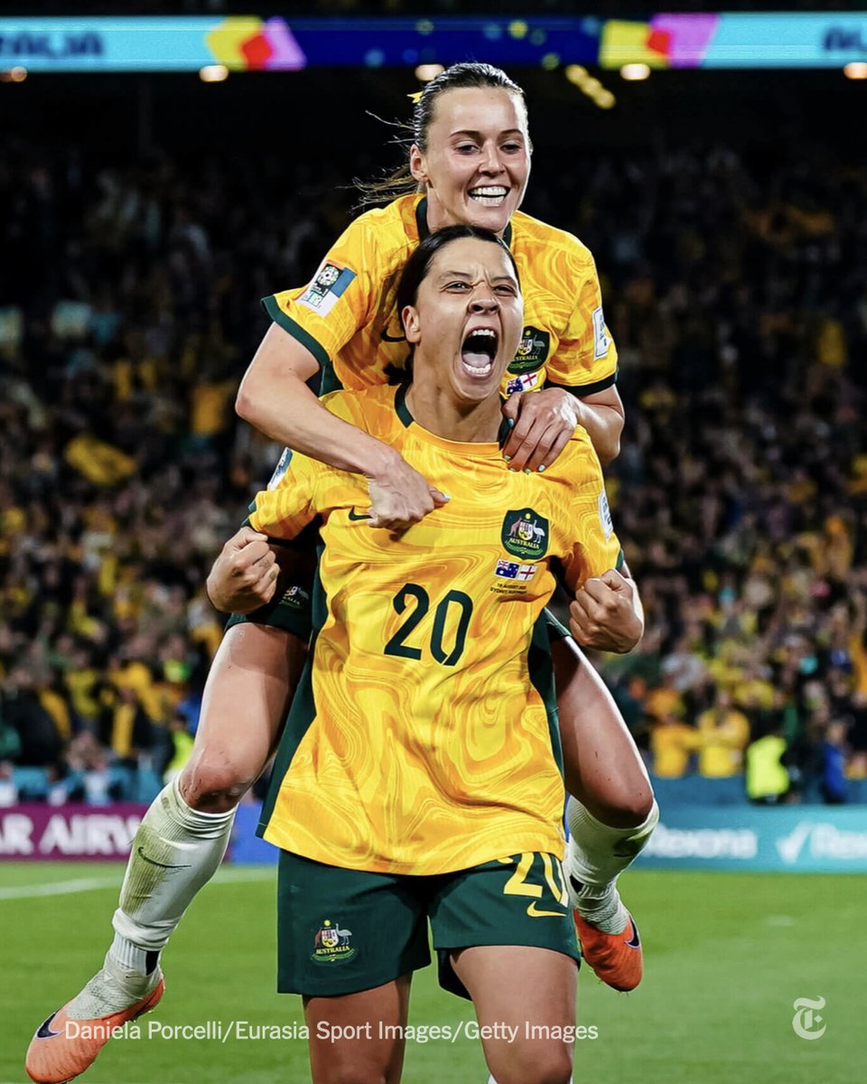 nytimes's tweet image. From @TheAthleticFC: For eight minutes, Sam Kerr let Australia rejoice. Her legacy will last much longer. “The only thing that’s keeping me smiling right now is the way that we’ve inspired the nation. Everyone’s got behind us,” she said afterward. nyti.ms/3P046YG