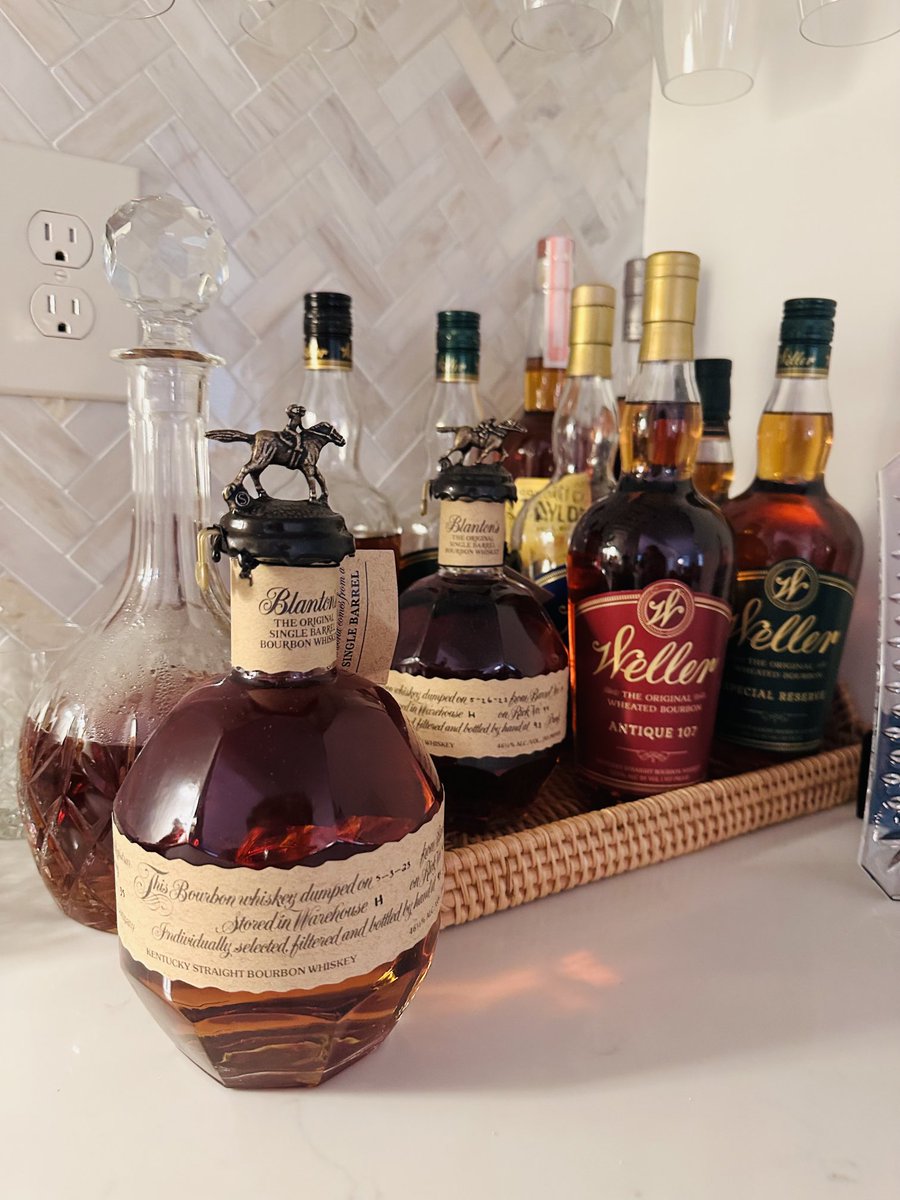 BobbyWilson1004's tweet image. Scored another Blanton’s this afternoon! 🔥🐎 #TailgatePrep #GoDawgs