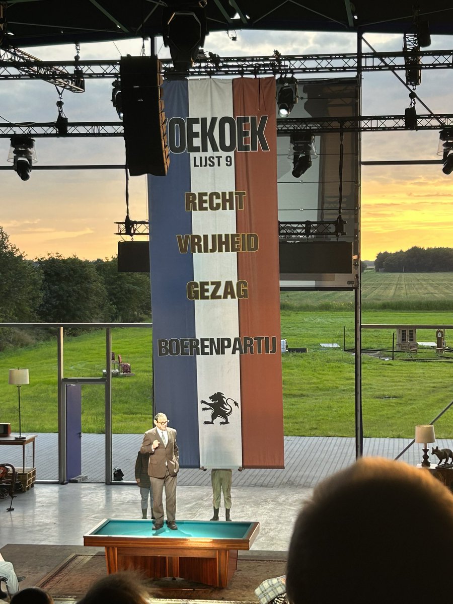 Boer Koekoek- theaterspektakel in Hollandscheveld- benoemt de paralellen van toen en nu op een rake manier. In prachtig decor!