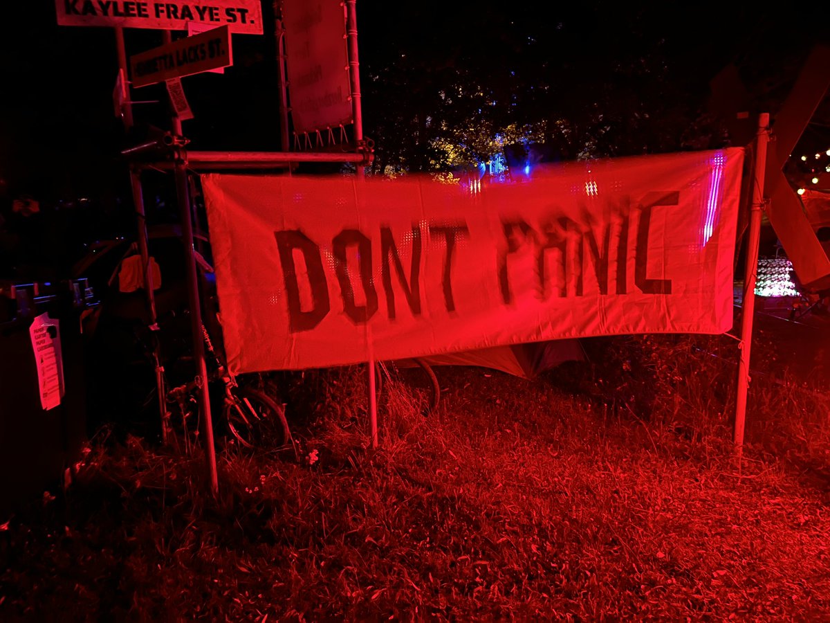 /dev/base tweet media