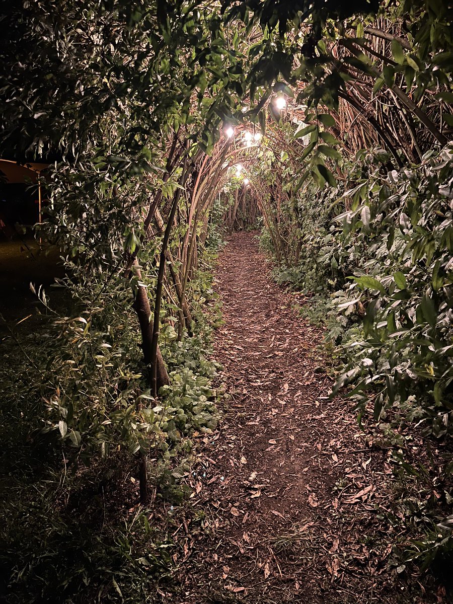 /dev/base tweet media