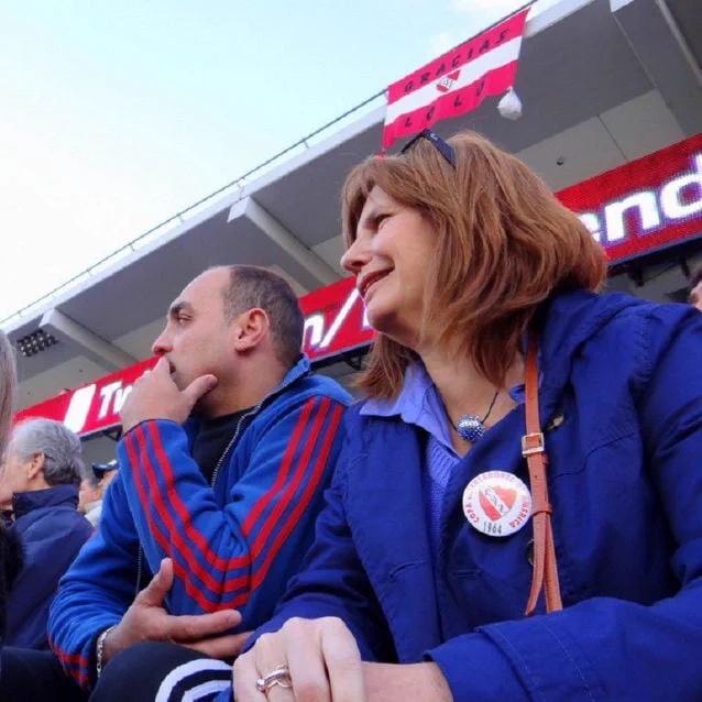 RacingF_C's tweet photo. si votás a Bullrich estás votando a Ritondo y a Grindetti de gobernador
o sea estás votando a los dirigentes de independiente
ya nos comimos 35 años de grondona eh?
soy de Argentina pero de Racing más.. https://t.co/zoFjVTdSWt