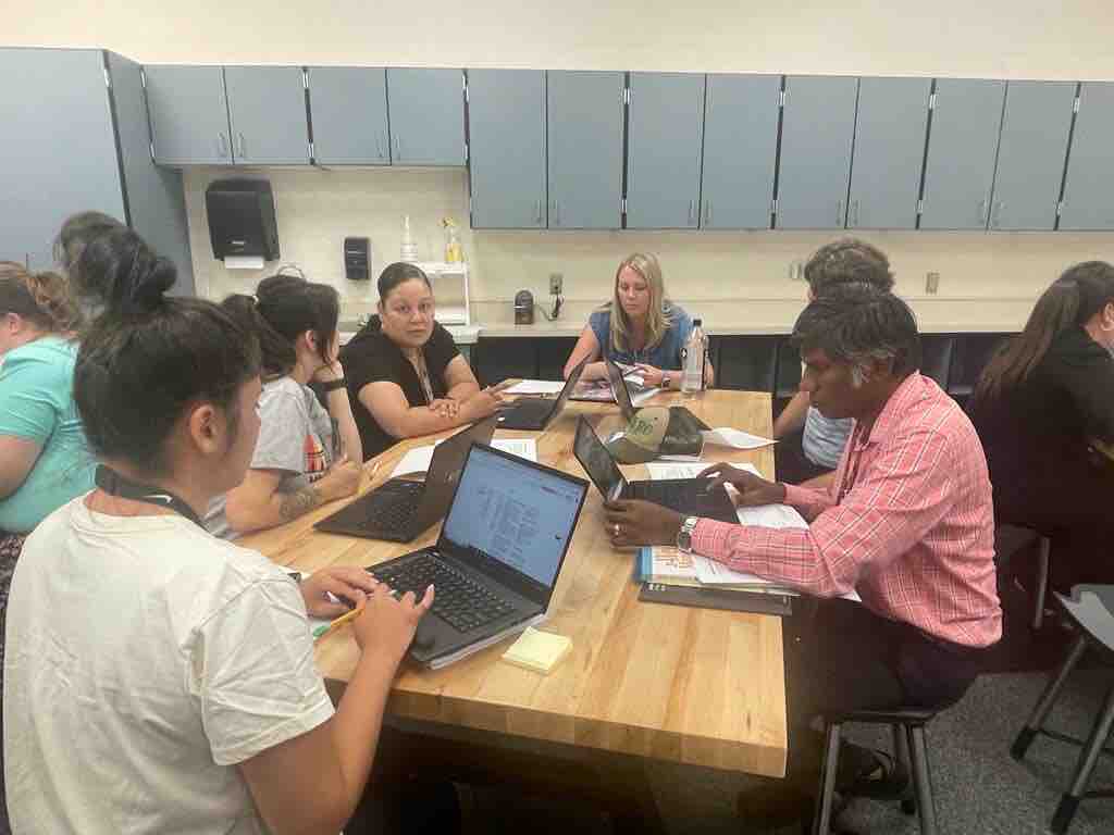 SundanceMustang's tweet photo. Shining bright like the SUN at Sundance!

Professional development at its finest this afternoon as we work on creating well-managed lesson plans #BESDgrowstogether https://t.co/Pd2scgaPrm
