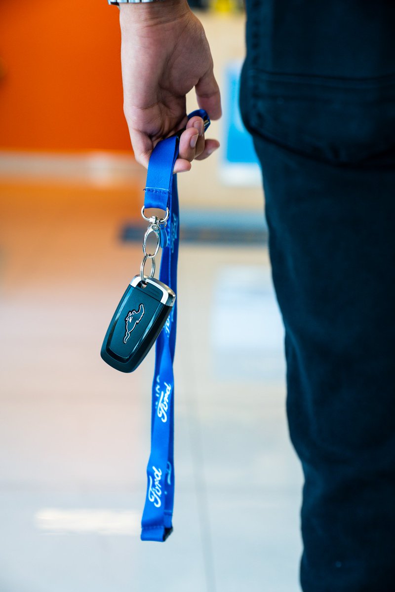 QuickLaneRGV's tweet photo. Rev up your style with the iconic Ford emblem on our Quick Lane keychains! A keychain that's as legendary as the brand itself. Visit us today and upgrade your key game. 😁
 #FordPride #QuickLaneStyle https://t.co/seBDoN4nVA
